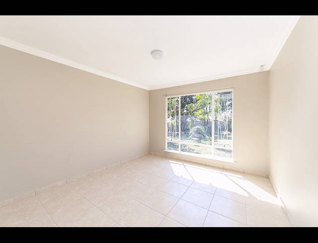 4 BEDROOM FREESTANDING TO LET IN JUKSKEI PARK